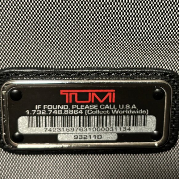 Tumi Astor Regis Black Slim Leather Briefcase Messenger Laptop Bag - 93211D - Picture 8 of 14